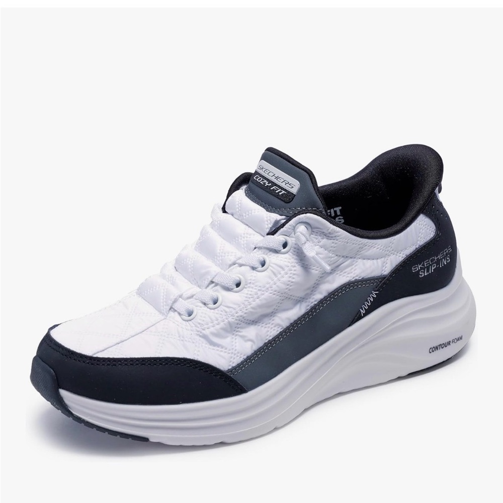 Skechers Women's Slip-Ons in Black and White - Picture 3 of 8